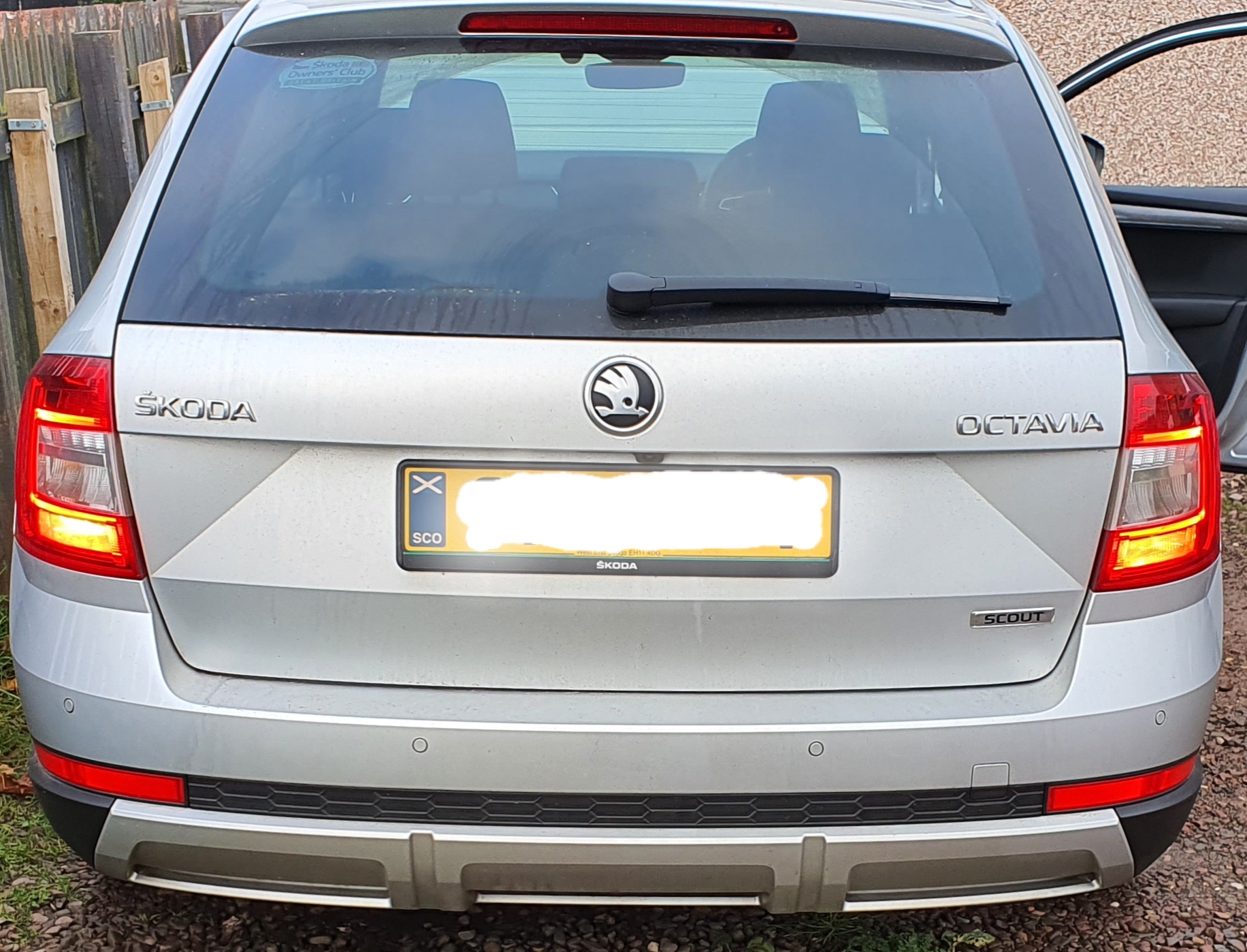 FIXED - MY19 - enabling both rear fogs - not working - LED tail mod now available