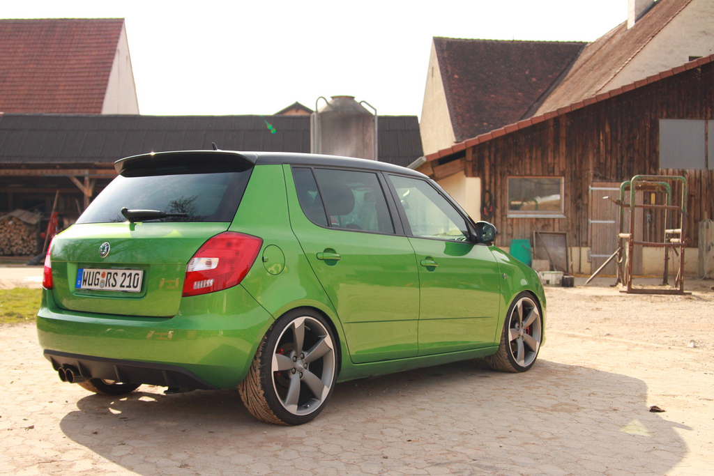 Skoda Roomster - Specs of rims, tires, PCD, offset for each year and  generation