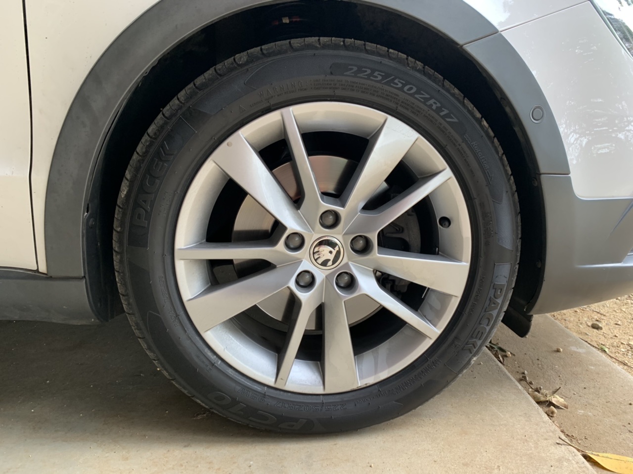 Road Noise Skoda Superb Mk II (20082015) BRISKODA