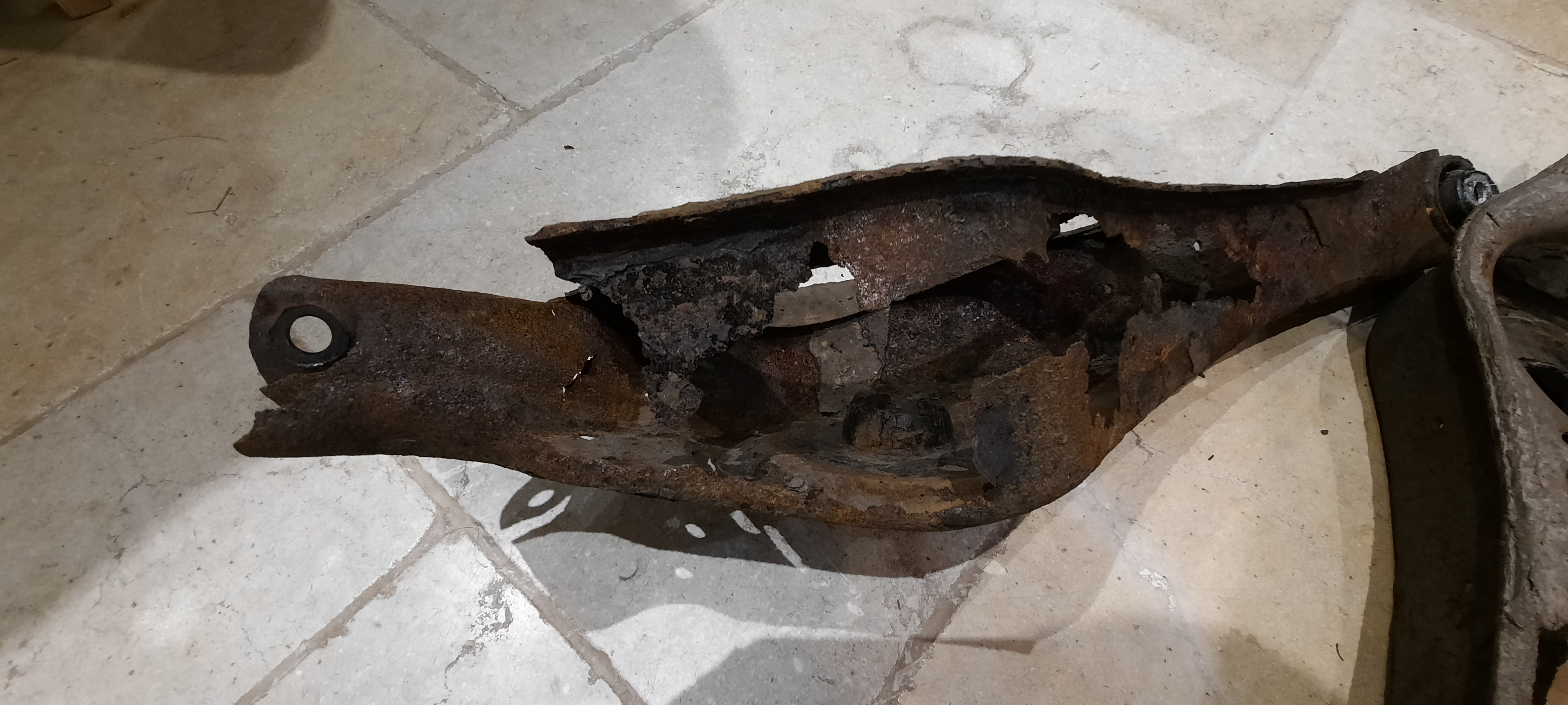 Suspension corrosion and failure Skoda Octavia Mk II (2004 2013