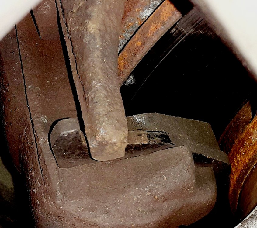 skoda brake 2.jpg