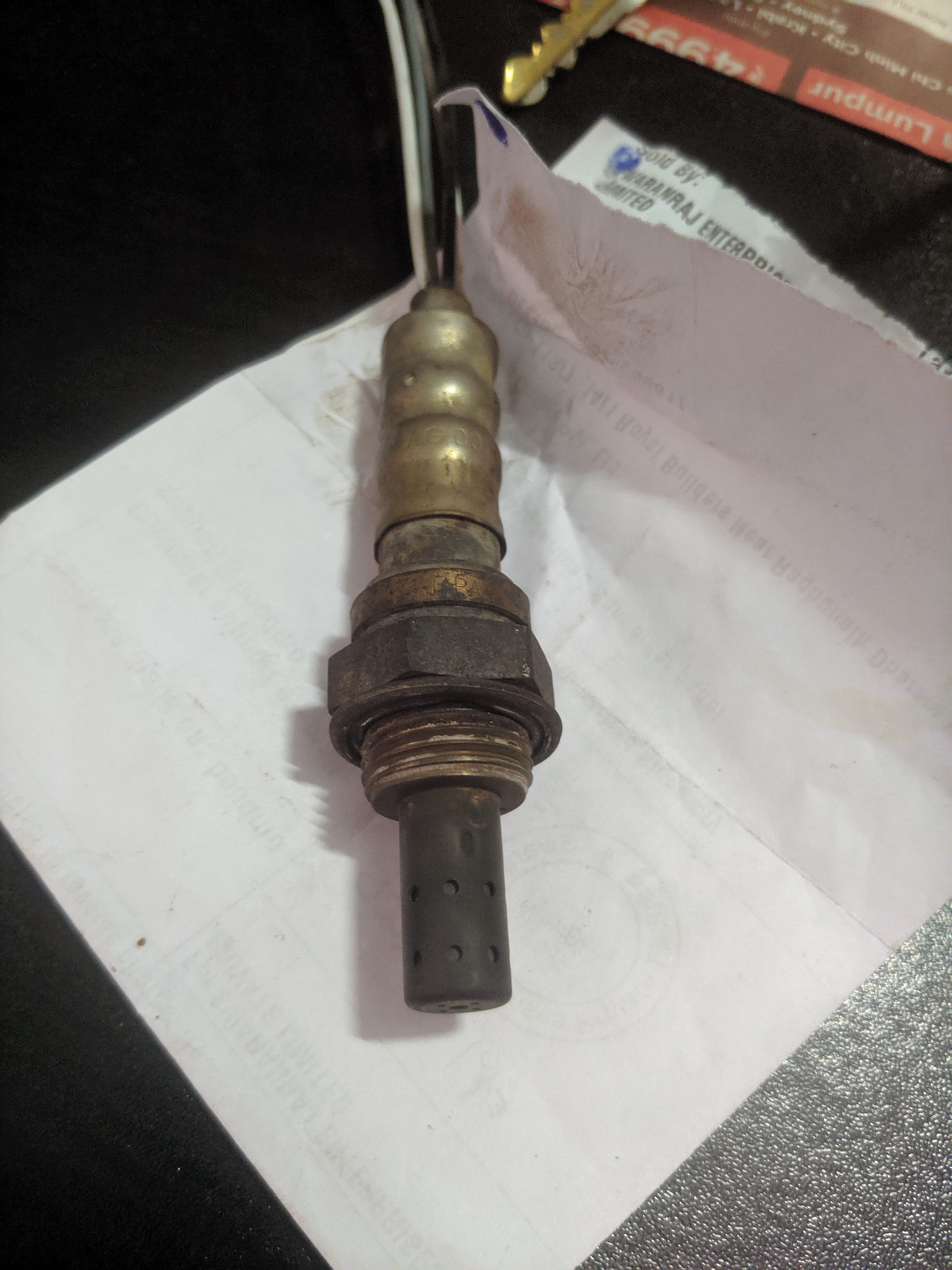 Are pre and post catalytic converter lambda Oxygen sensors