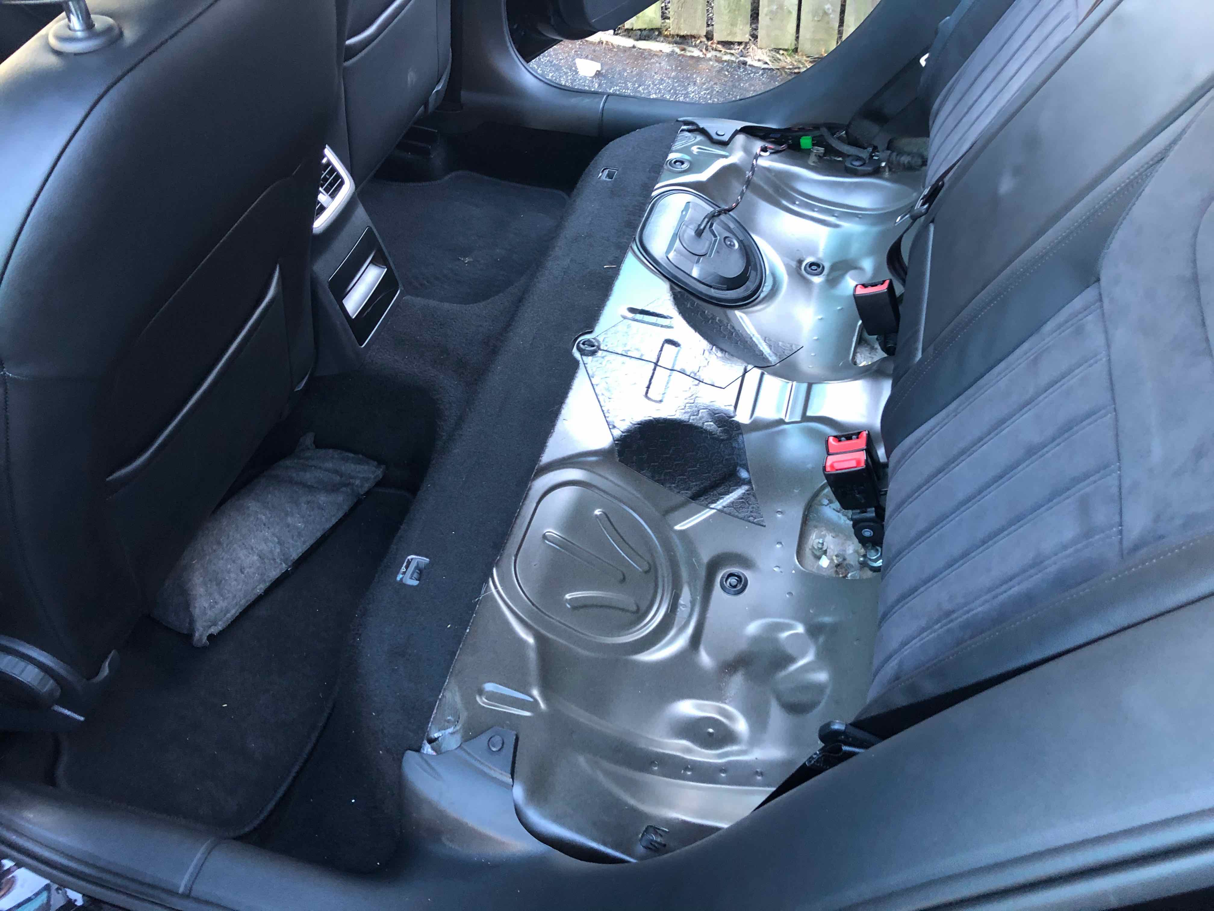 How to remove boot trim and carpet Skoda Octavia Mk III (2013 2020