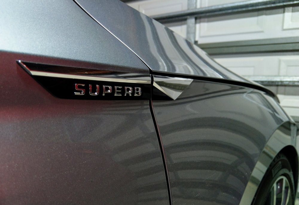2073741743_fenderbadge.thumb.jpg.867b8609786fb7d7817185e73ff3ebb4.jpg