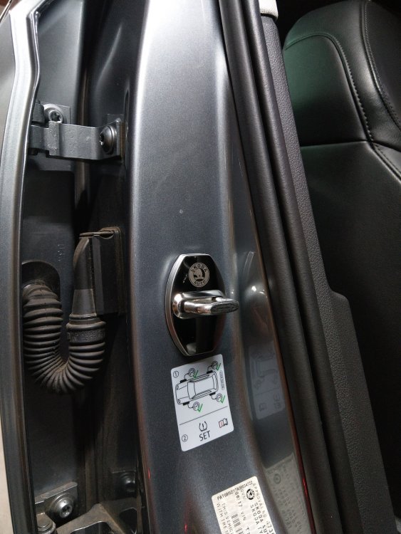 833615669_doorlockcover.thumb.jpg.435579241d4898ce9a5f41a94580a062.jpg