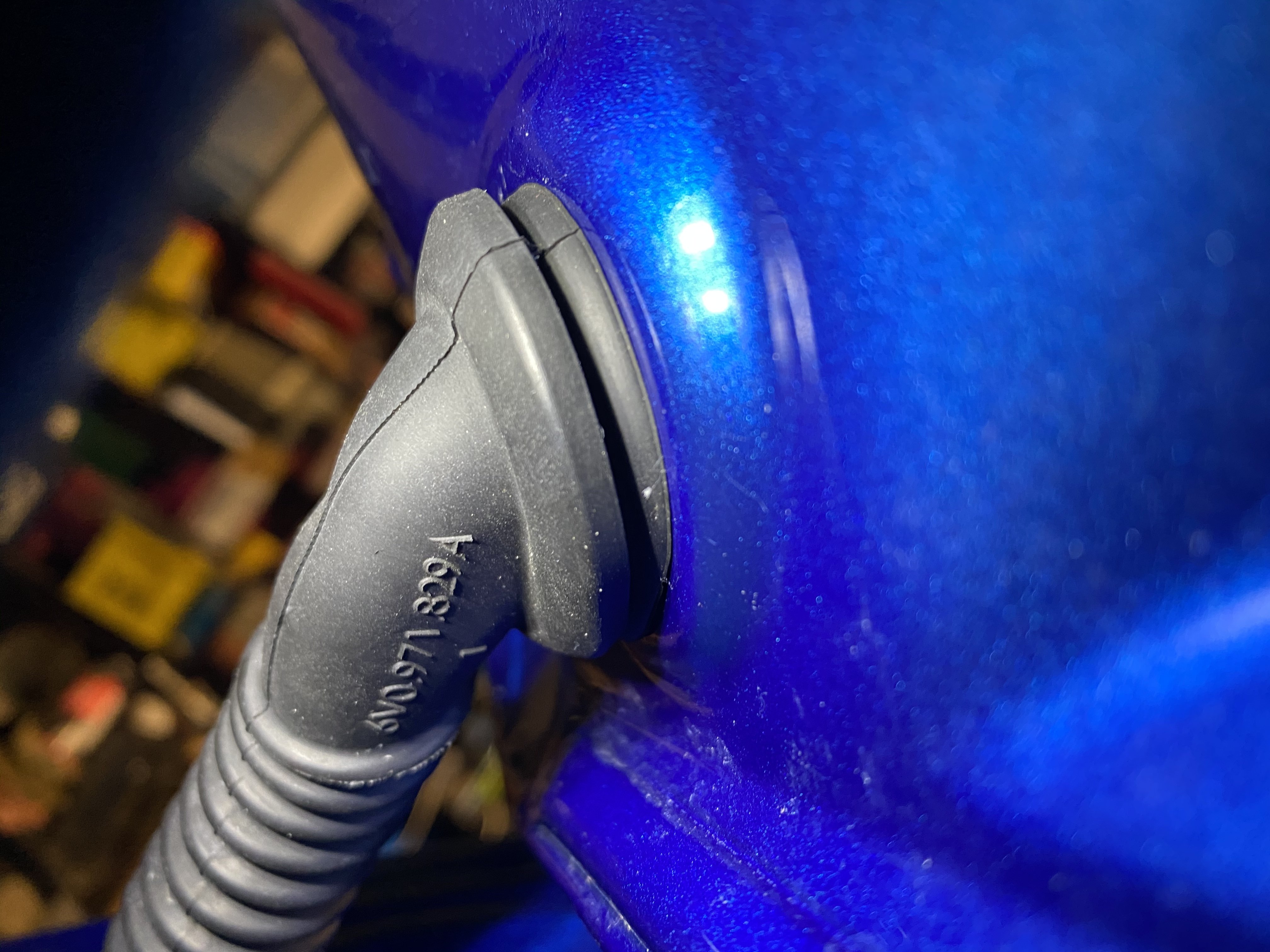 Sourcing rear bootlid wiring loom grommet Skoda Fabia Mk III (2014