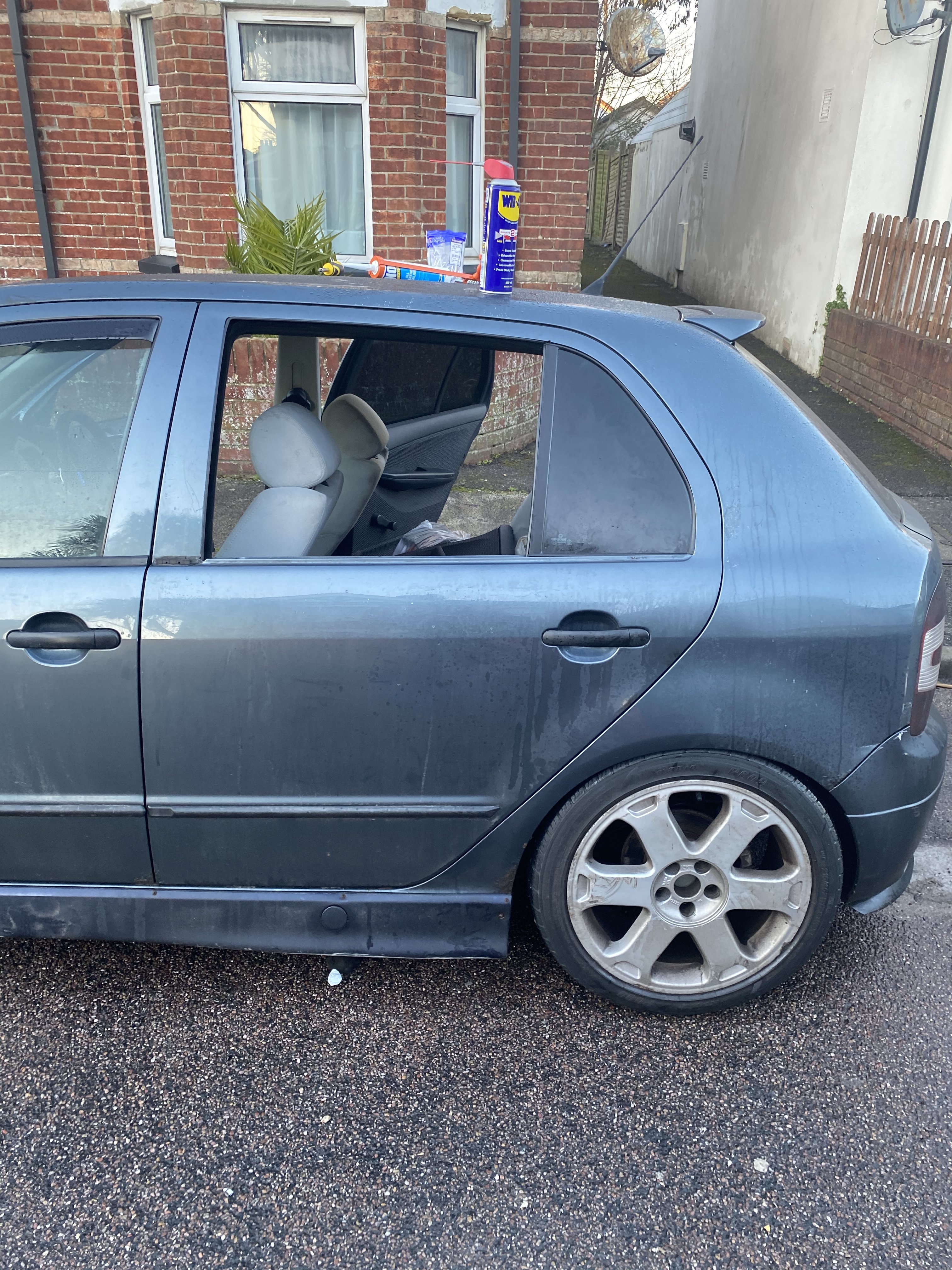 Fitting Rear Window