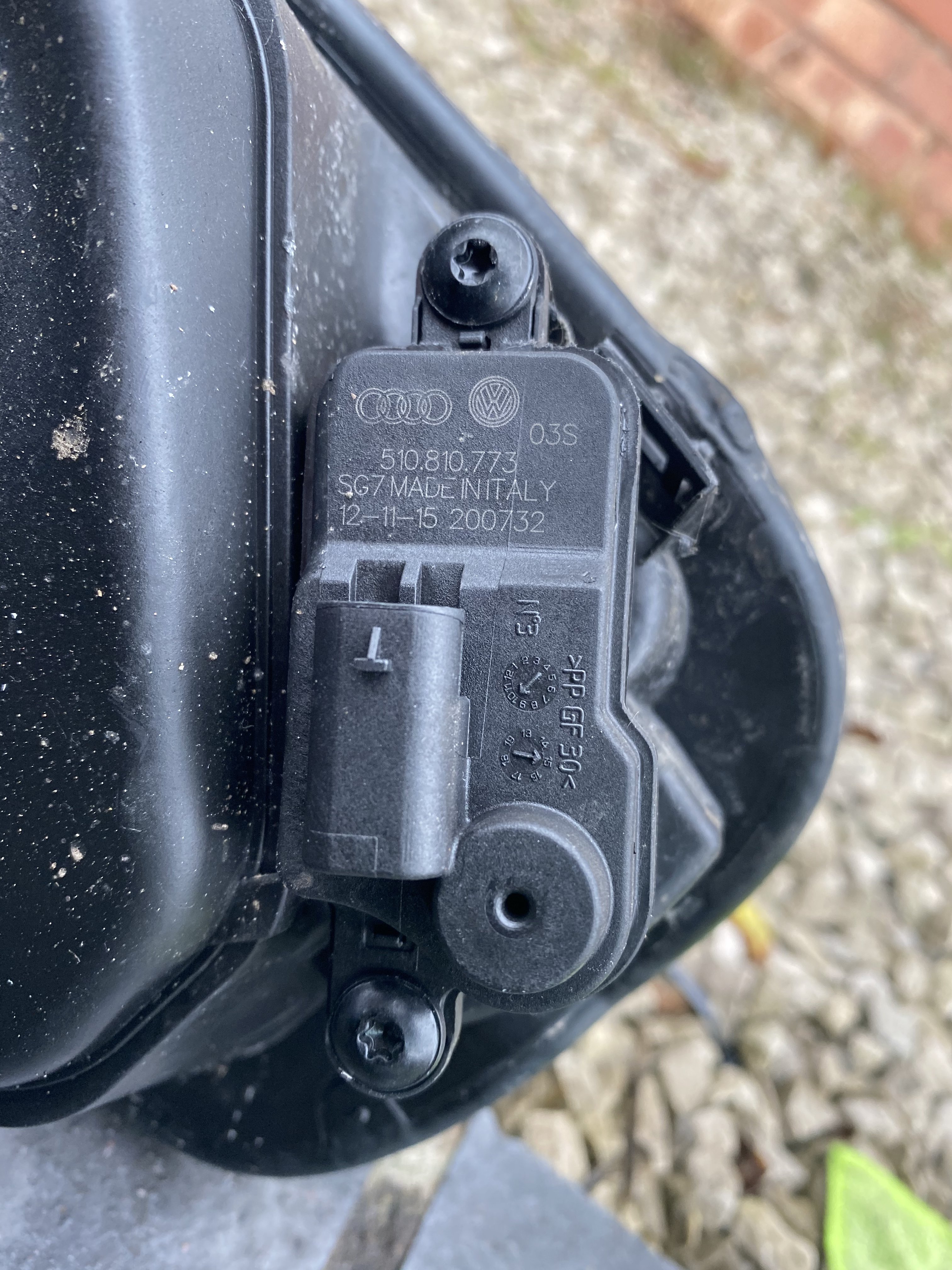 Fuel Flap Actuator Change Flap won’t open Skoda Superb Mk III (2015