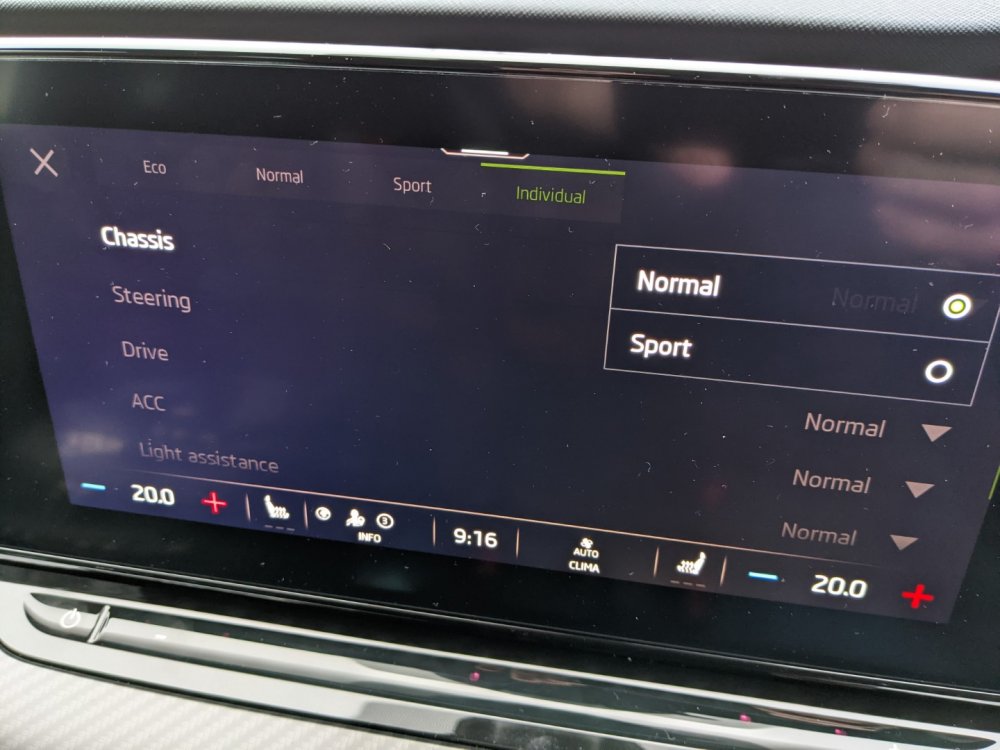 Chassis setting in individual profile Skoda Octavia Mk IV (2020