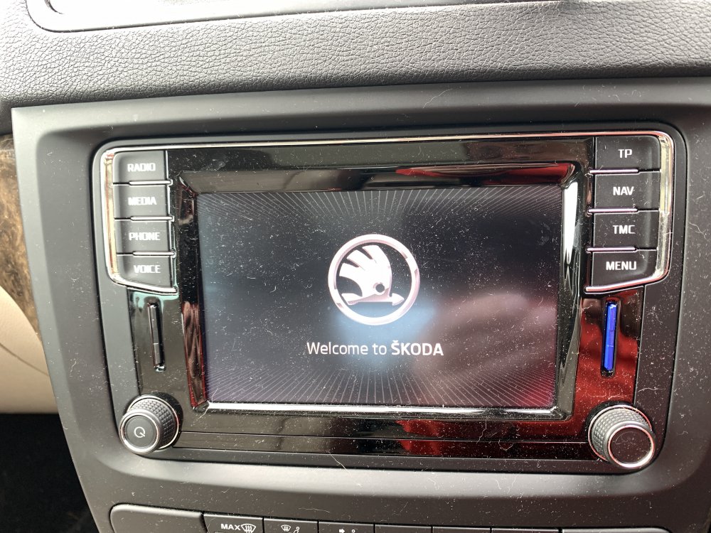 Магнитола amundsen skoda
