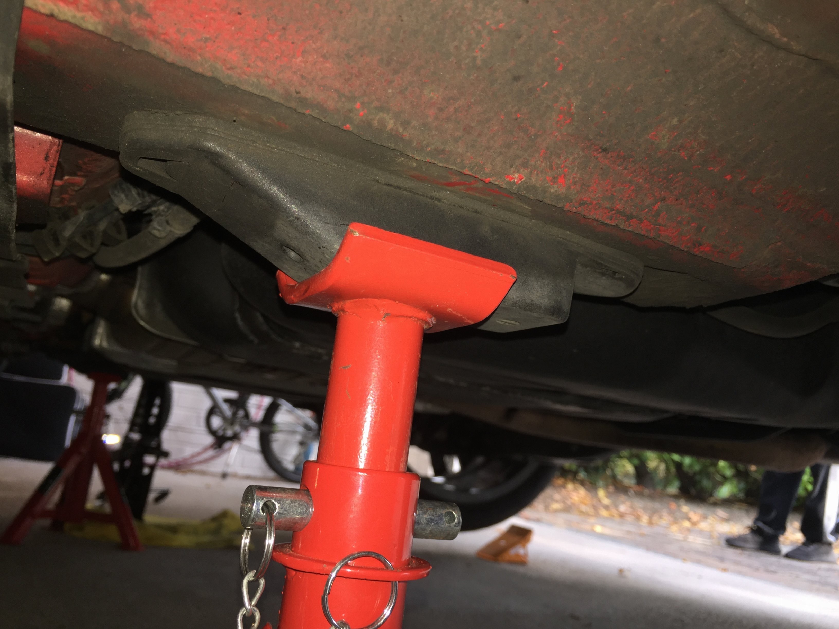 Trolley jack and axle stand location Skoda Superb Mk III (2015 2023) BRISKODA