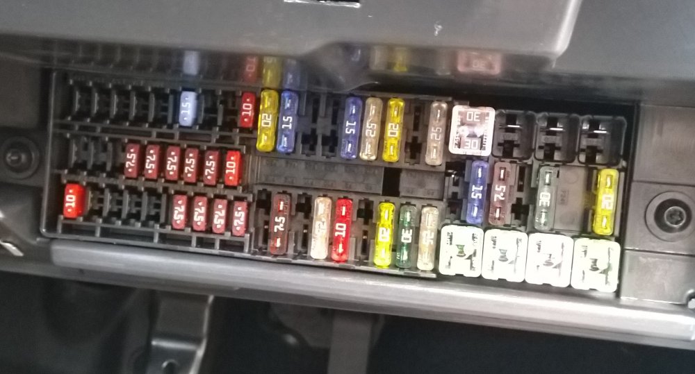 I've been Silly! Fuse help please Skoda Rapid & Spaceback (2012