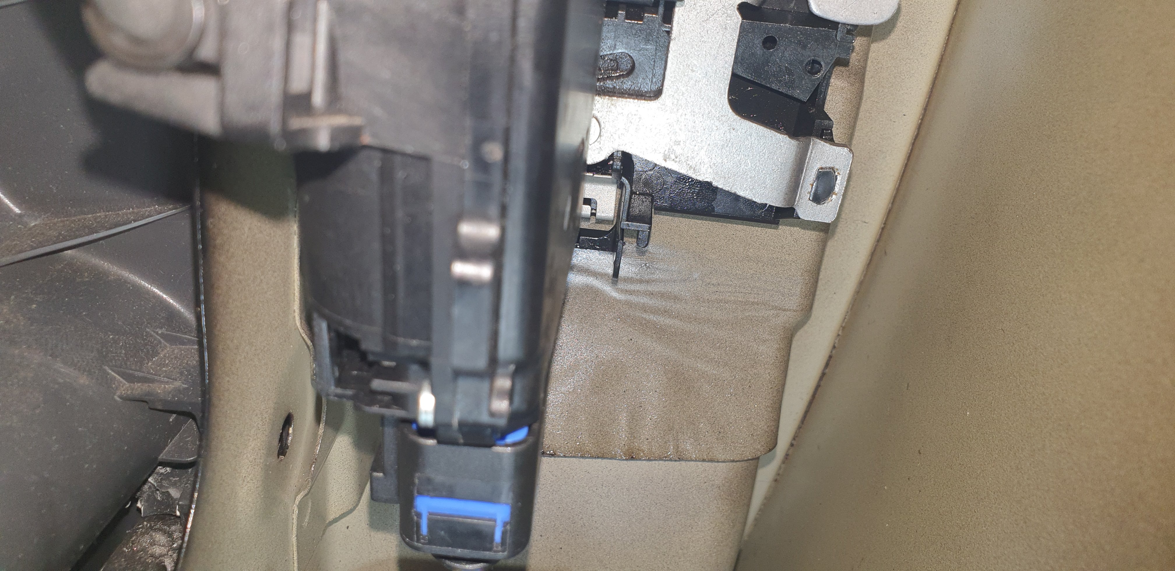 front passenger door wont unlock Skoda Roomster (20062015) BRISKODA