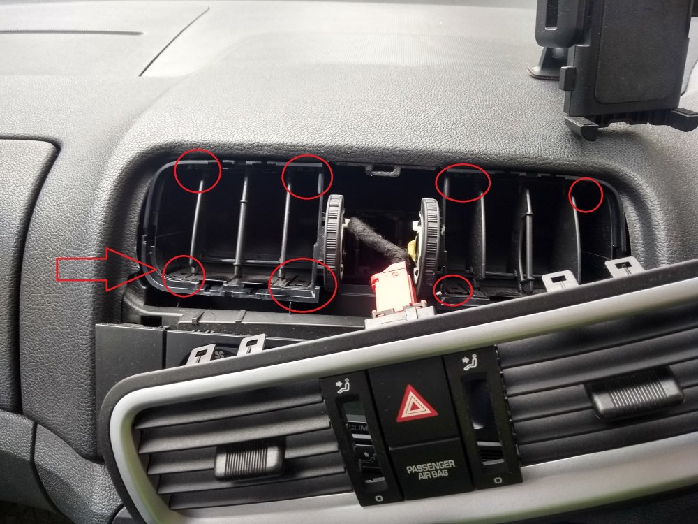 Central top vent rattle Skoda Fabia Mk II (20072014) BRISKODA