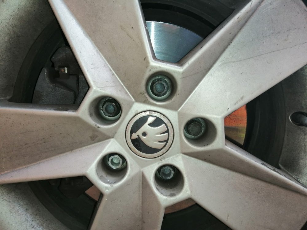 Do I need a locking wheel nut key? Skoda Octavia Mk III (2013 2020