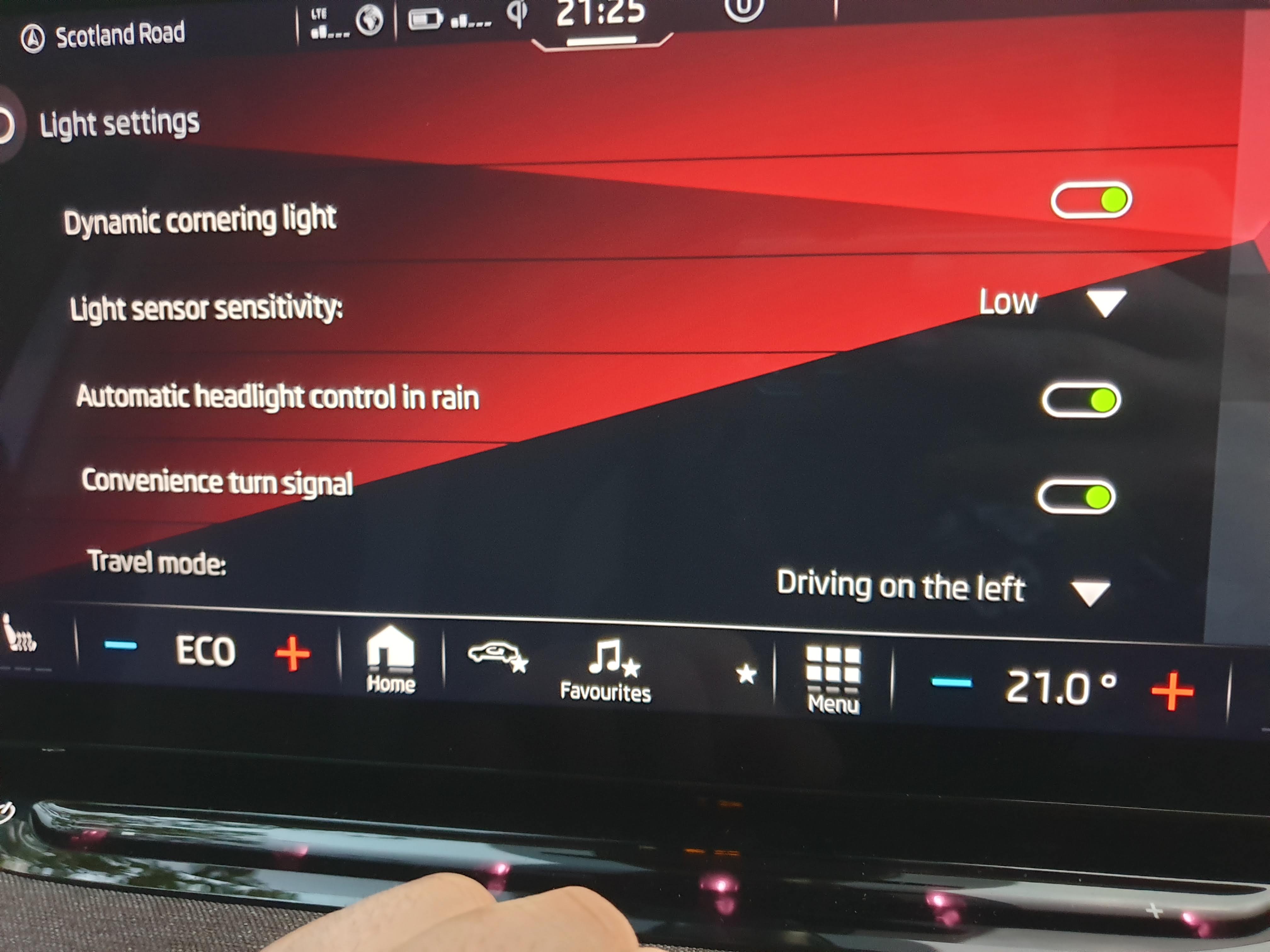 Headlights adjustment for driving on the right is active Skoda Enyaq