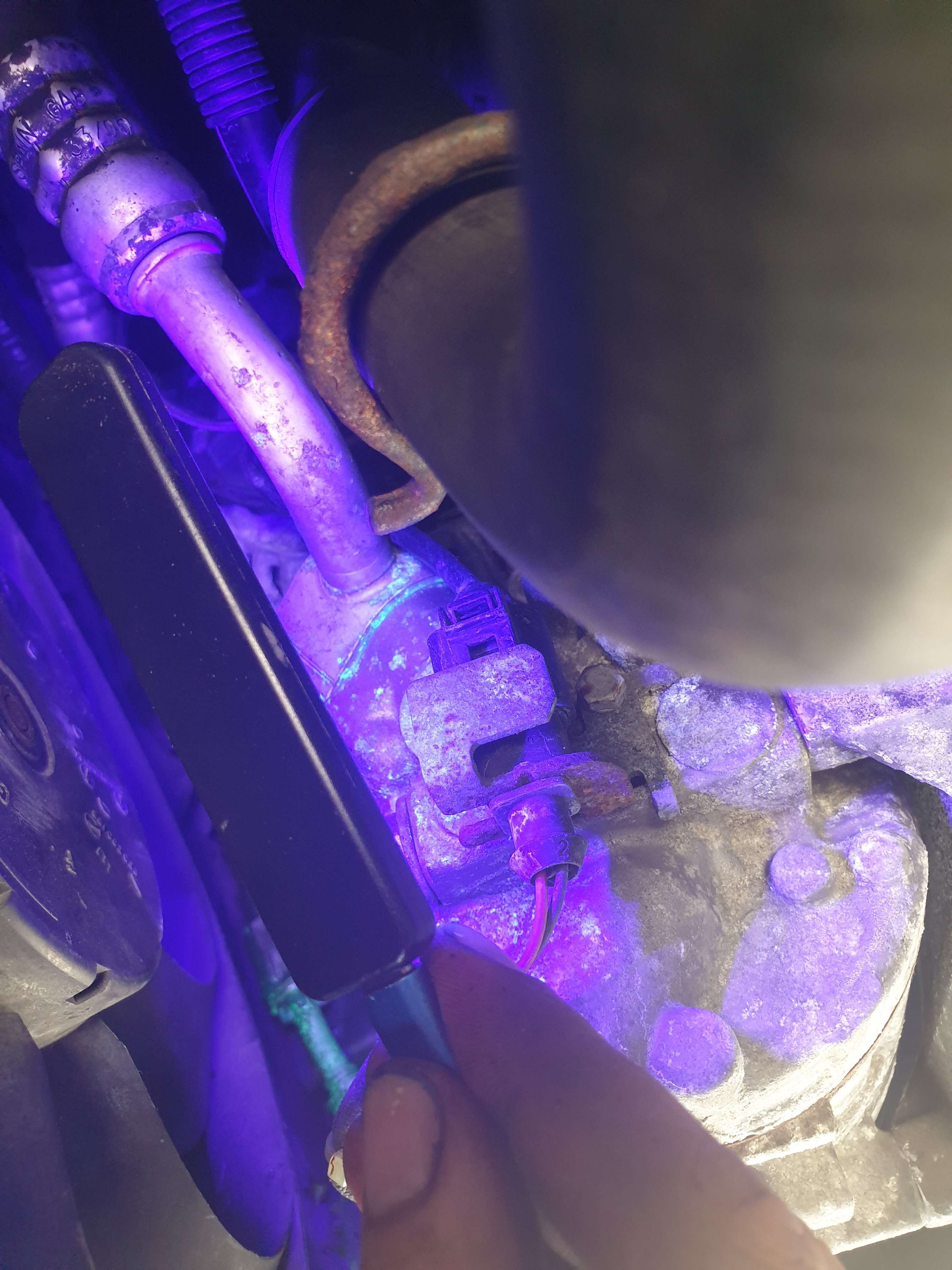 Slow AC leak from low pressure side of compressor. Skoda Fabia Mk I (19992007) BRISKODA