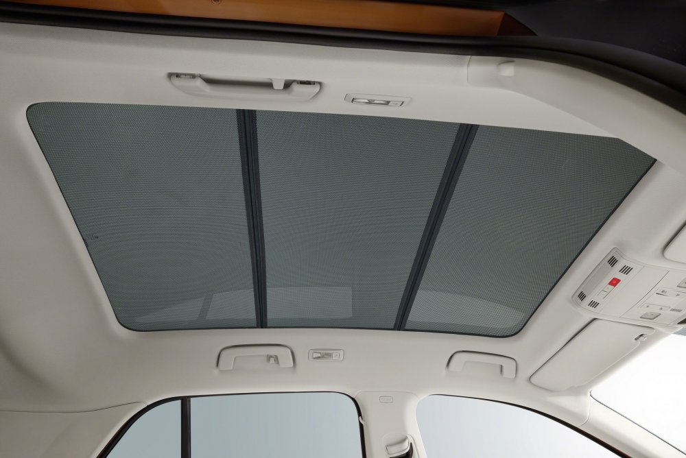 Rear reading lamp2.jpg