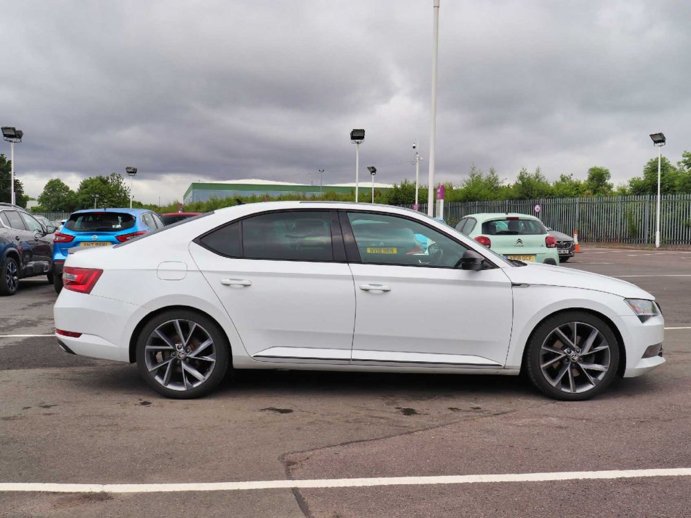 skoda 9.JPG
