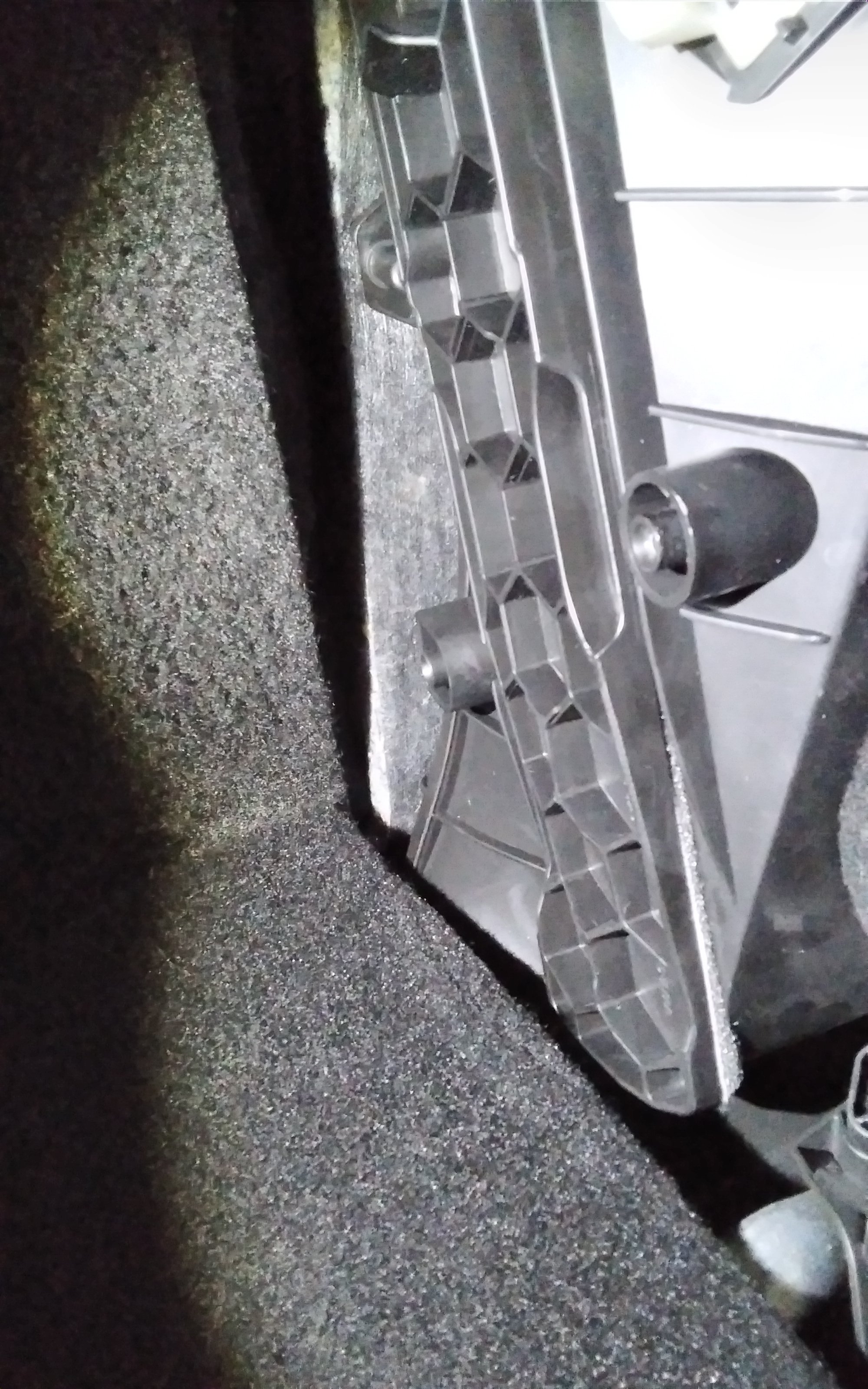 Replacing Pollen Filter On Superb MKII 1.6 TDI Skoda Superb Mk II