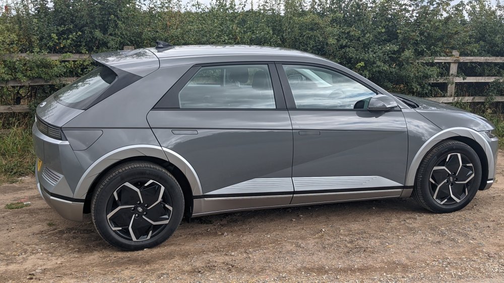 Ioniq5-5.thumb.jpg.6eee95eb21b59b2d5f9f2e306526fde3.jpg