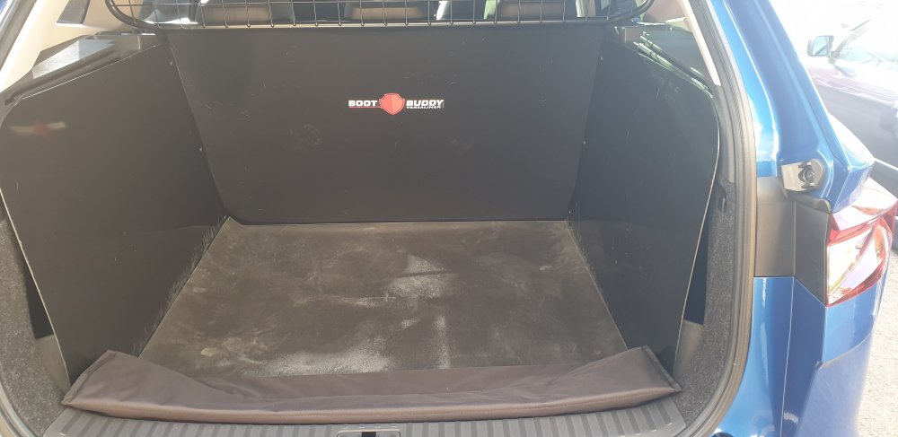 Skoda Enyaq Iv Dog Guard Divider And Boot Liner Bundle 2020 On