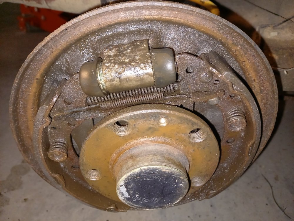 Rear Drum Brake Removal. Skoda Fabia Mk I (19992007) BRISKODA
