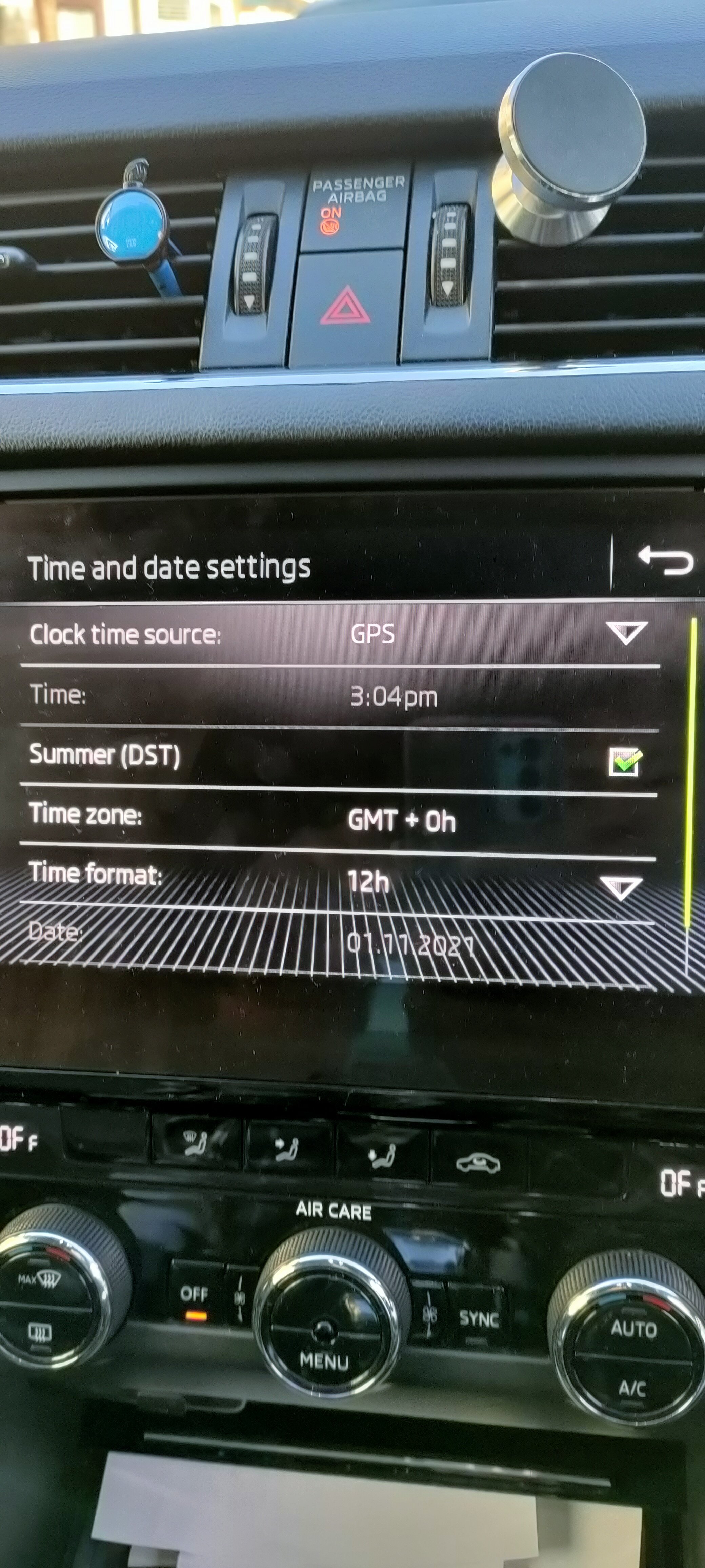 Car time doesn't change automatically Skoda Octavia Mk III (2013
