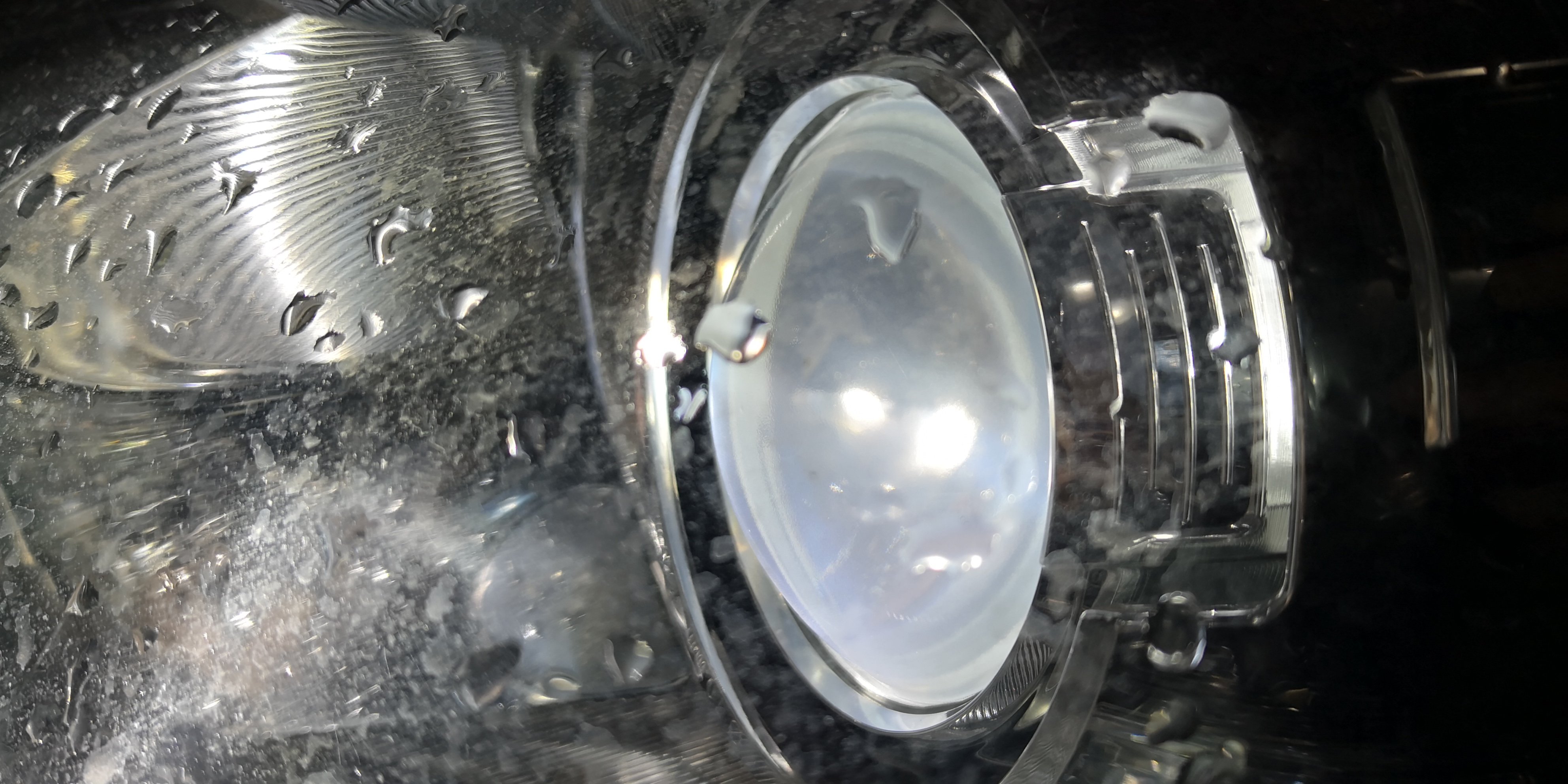 Cleaning Inside of Headlight Lens Skoda Octavia Mk II (2004 2013