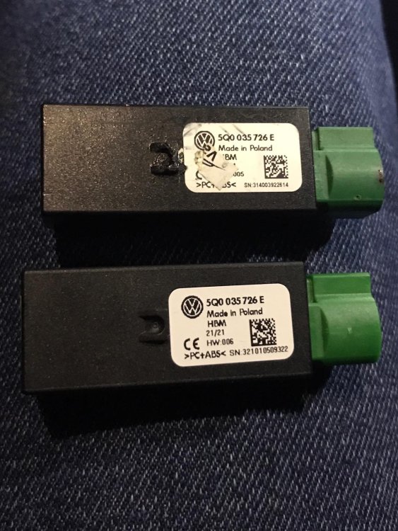 Skoda USB Port Old and New.jpeg