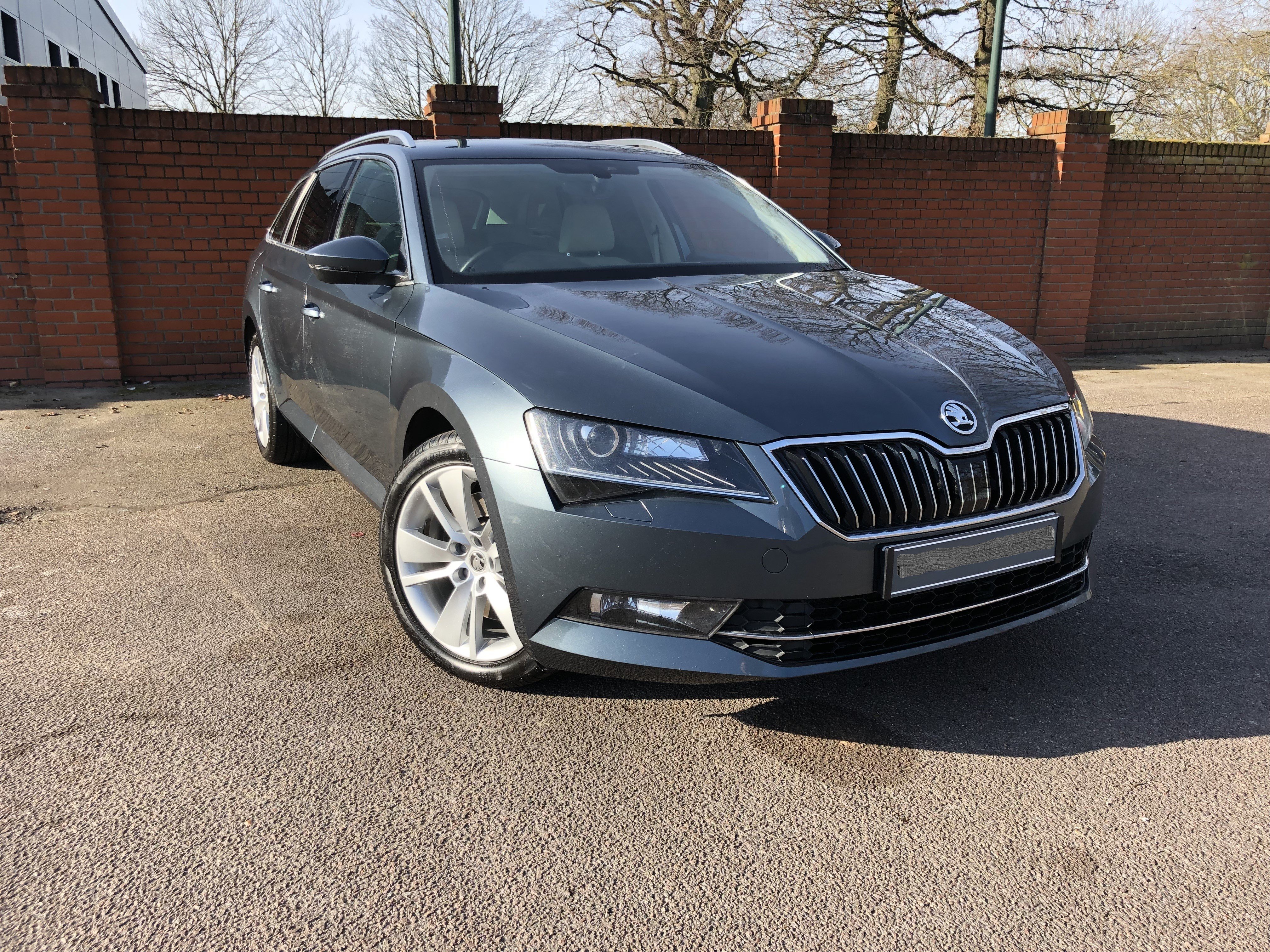 Superb Estate 2.0TSi 4x4 280 2016 with Stage 2 upgrade 424bhp - £17,950