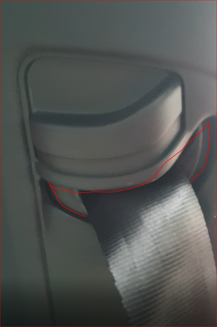 Seat Belt gets stuck in B Pillar Trim, please check! Skoda Karoq