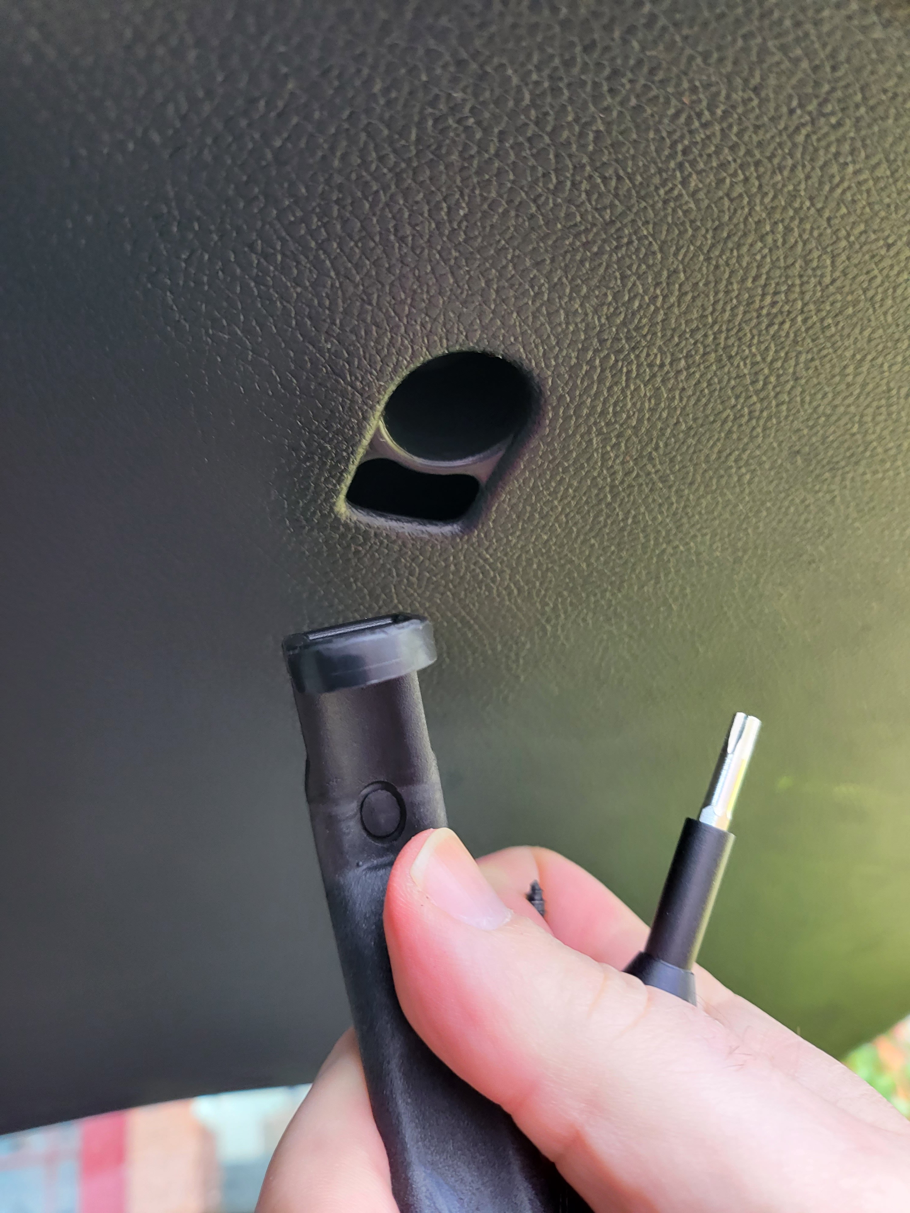 Replacing the Skoda Amundsen in a Skoda Yeti (face-lift/PQ platform) with and XTRONS IQ90MTVL
