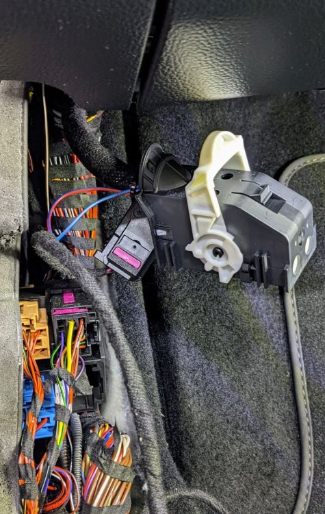 583147886_BCMC-connectorwiredup.thumb.jpg.8768eb3005e21c701e6e3f7548cdb0c4.jpg