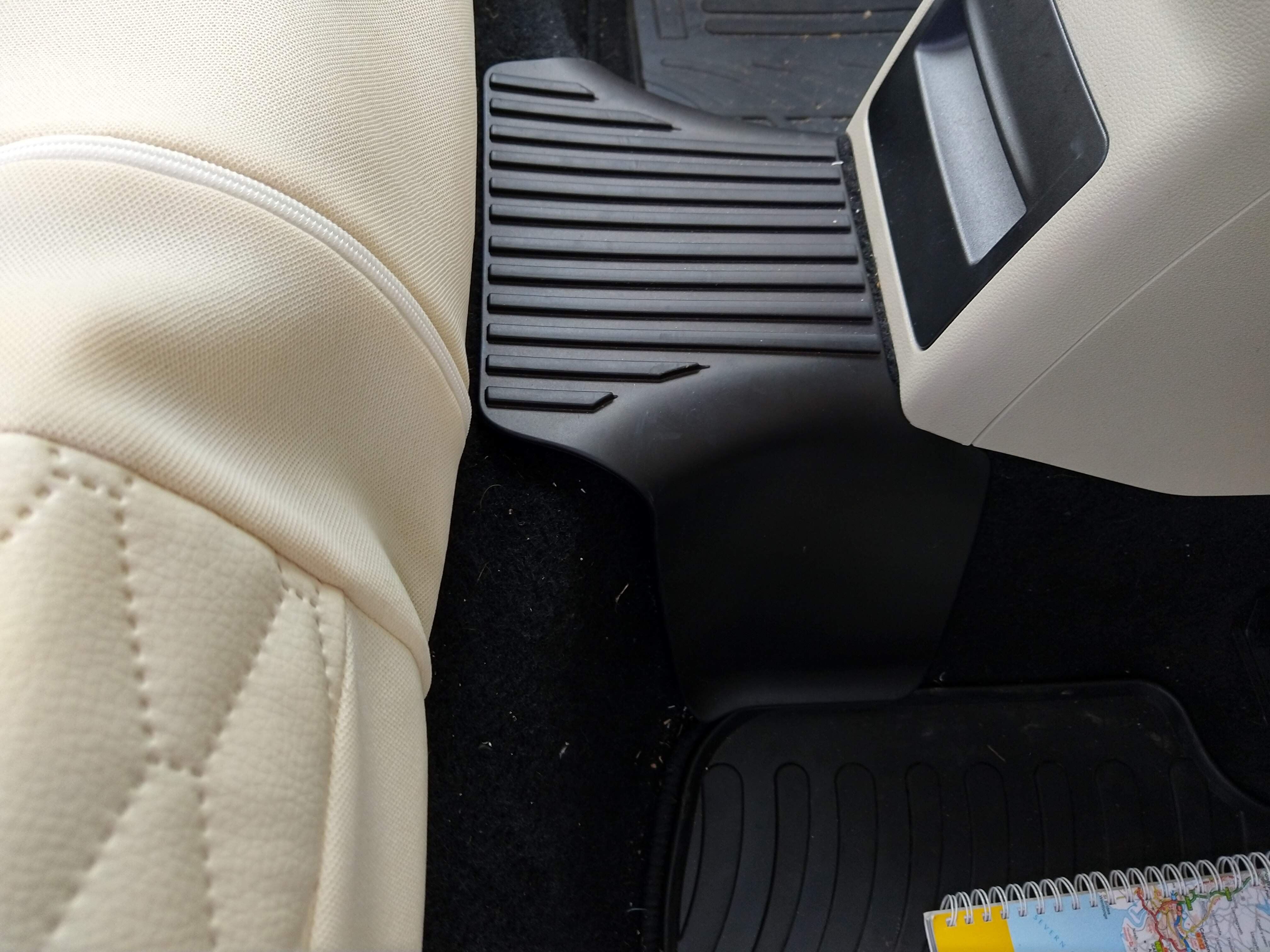 Rubber mat over the rear tunnel Skoda Octavia Mk III (2013 2020