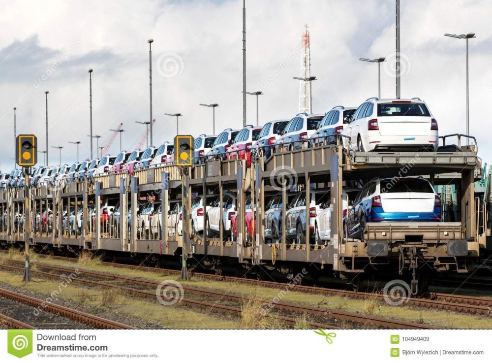 new-skoda-cars-export-autorack-new-skoda-cars-export-to-scandinavia-blg-logistics-seaport-terminal-cuxhaven-104949409.jpg