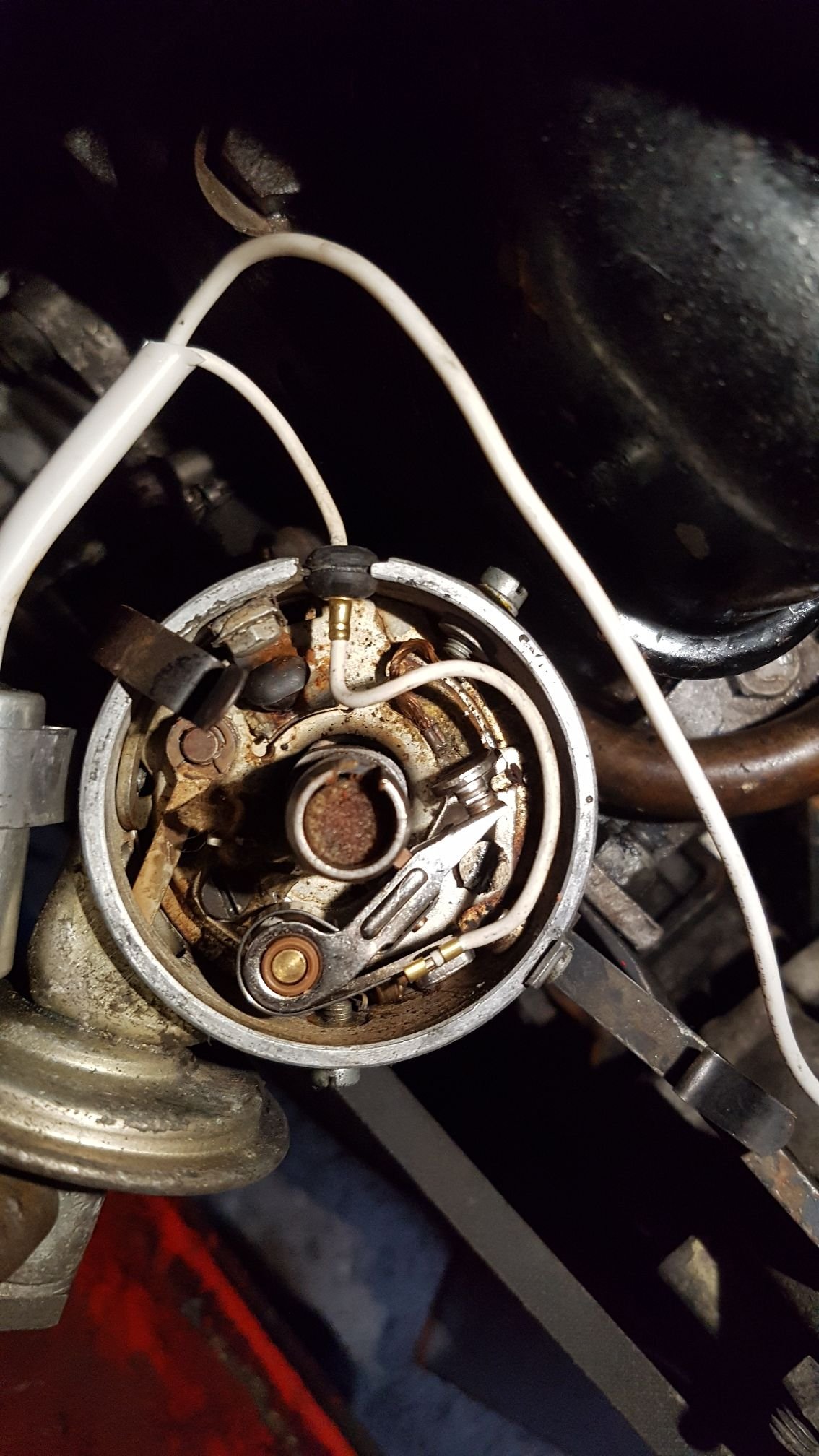 Weak spark from ignition coil. (Estelle 105/120) RWD Skodas and