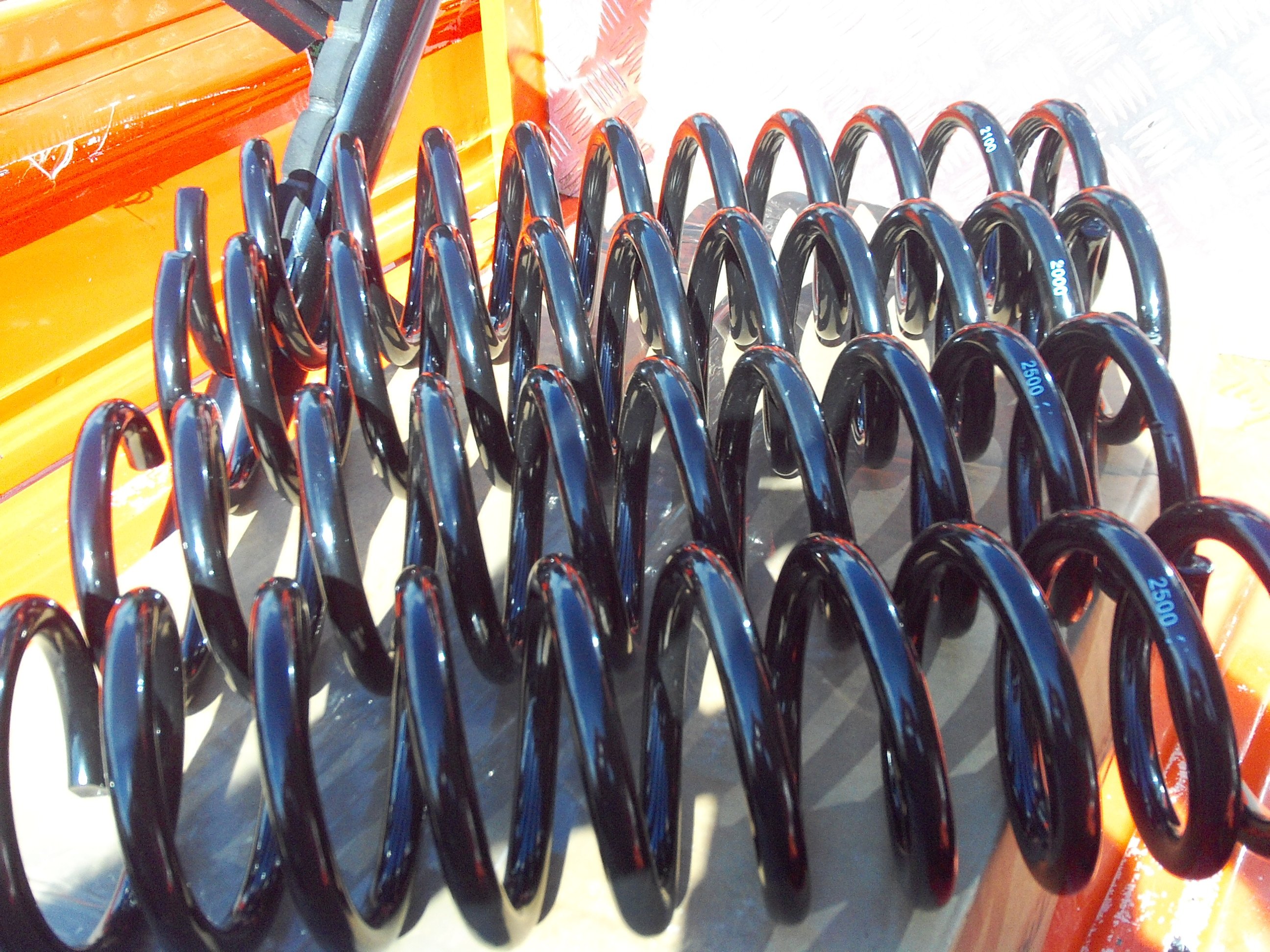 Spring Assister Whilst Towing Caravans, Trailers & Heavy Loads