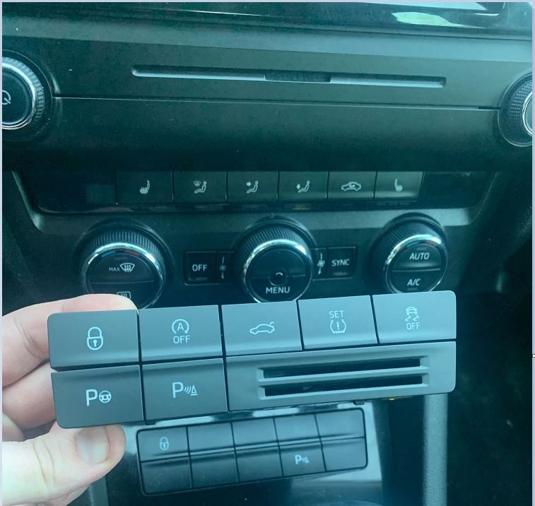 865520147_extrabuttons.JPG.abd0484be5e3603106fb887852fc01f6.JPG