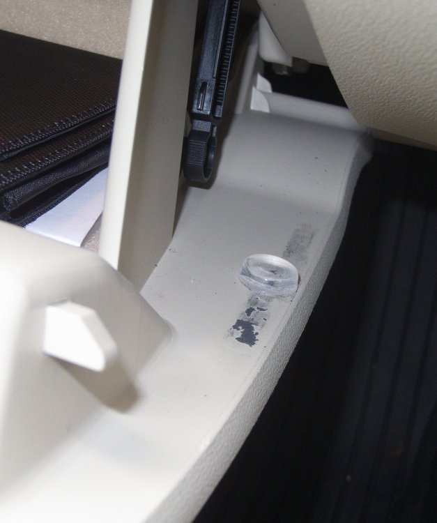 glovebox2.jpg