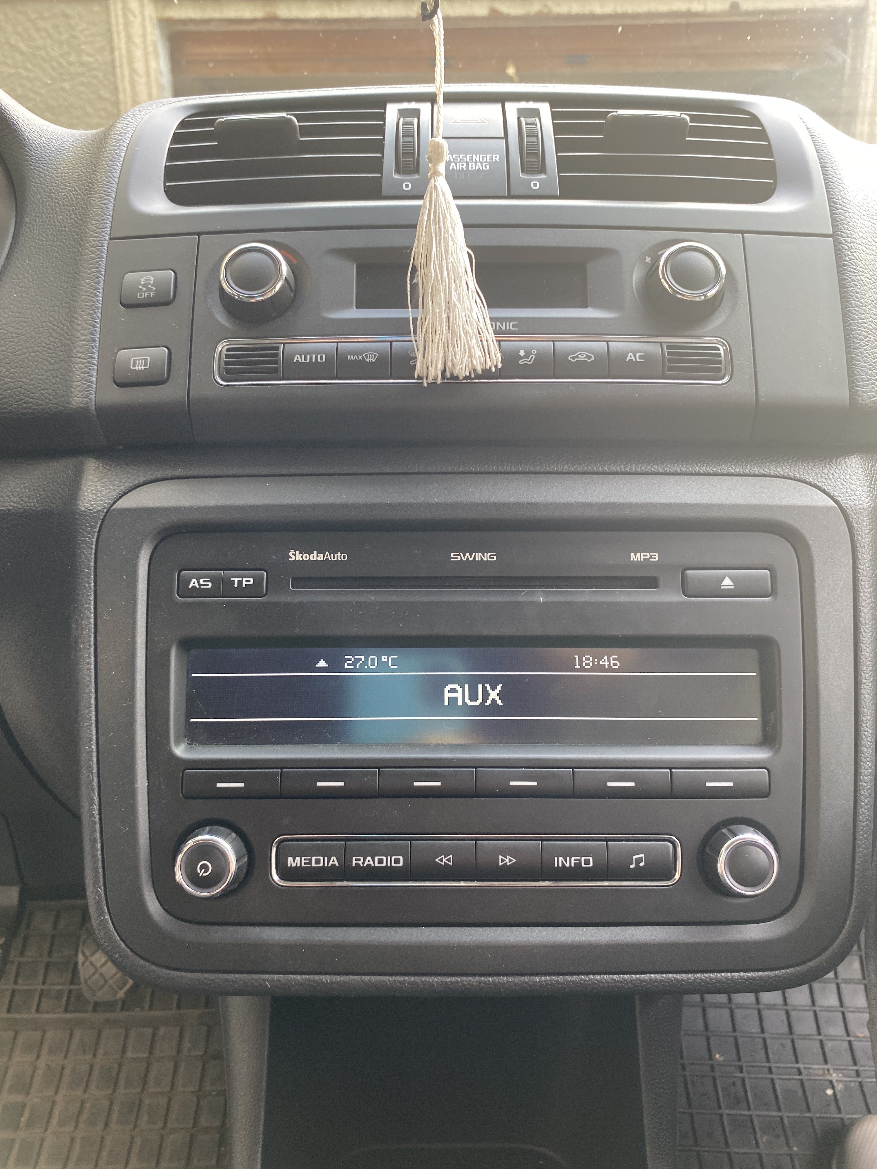 AUX Port Skoda Fabia Mk II (20072014) BRISKODA