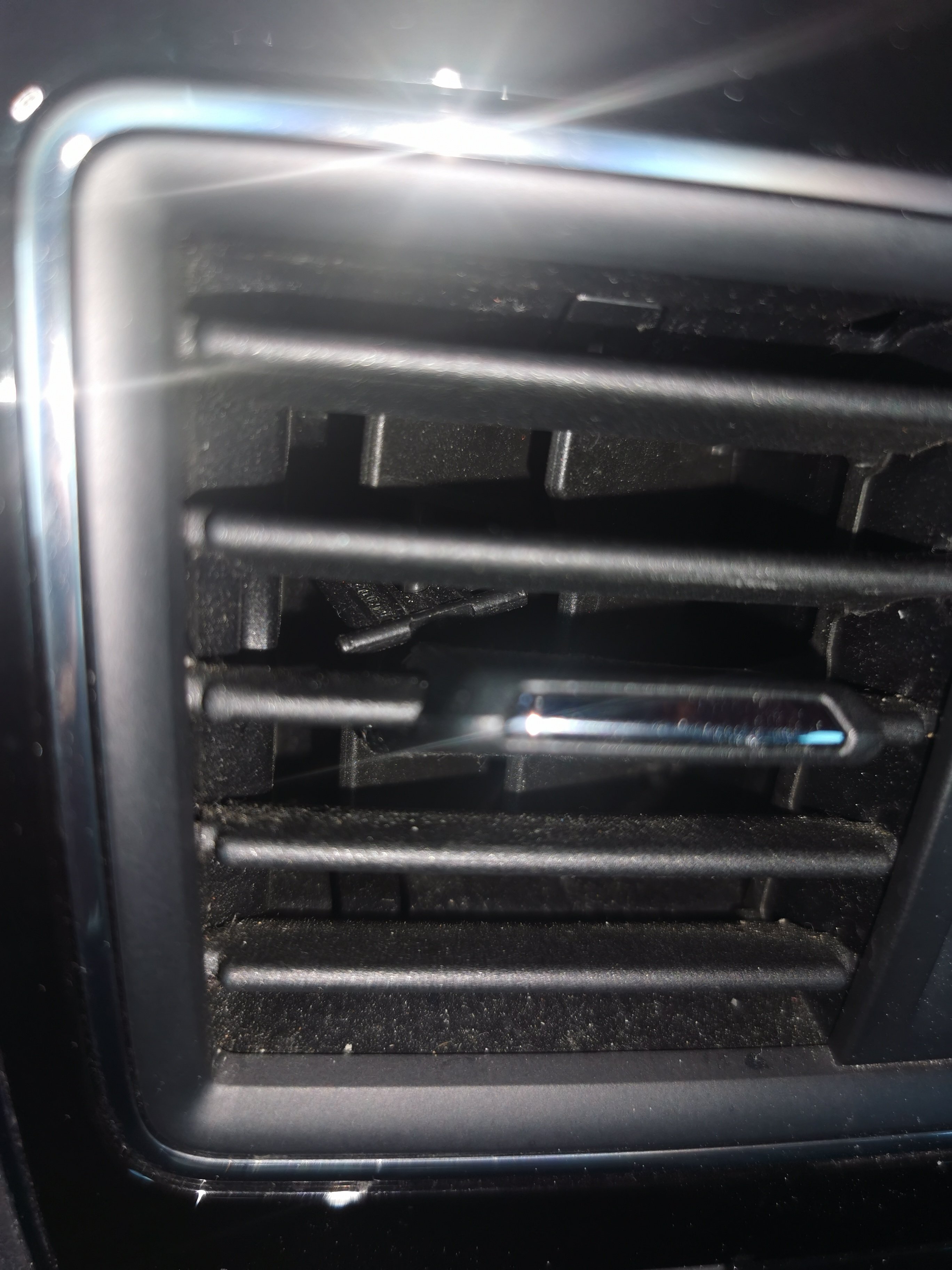 Fixing rear air vent Skoda Superb Mk III (2015 2023) BRISKODA