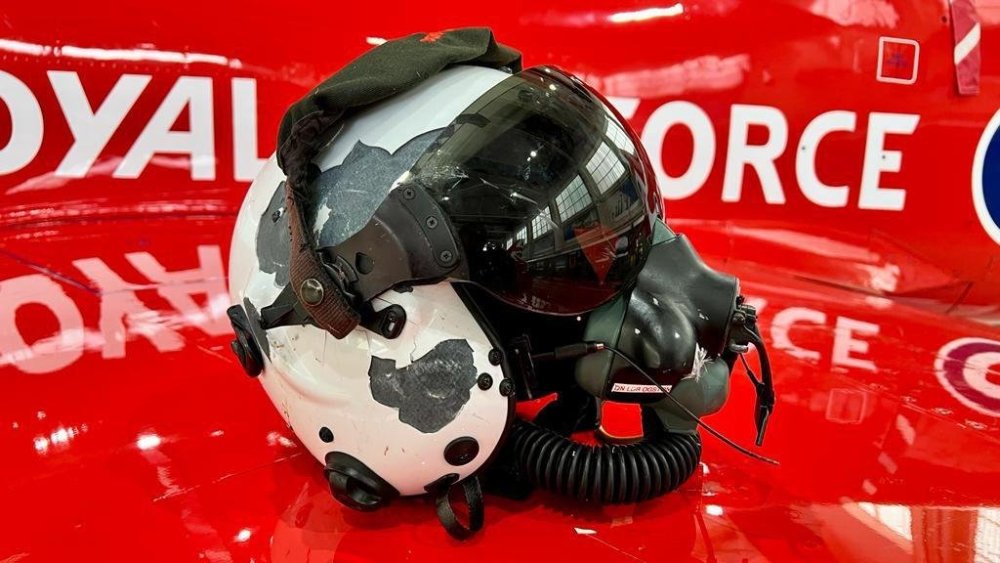 2105315644_Red6Helmet1.thumb.jpeg.d4d6f15f346d90c4697781736773a53f.jpeg