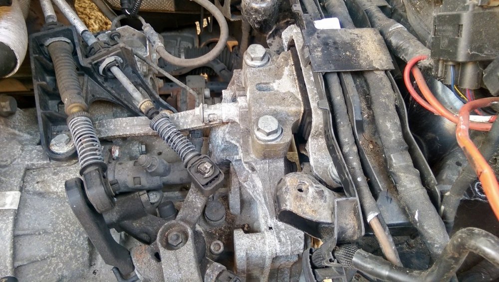 left_engine_mount.jpg