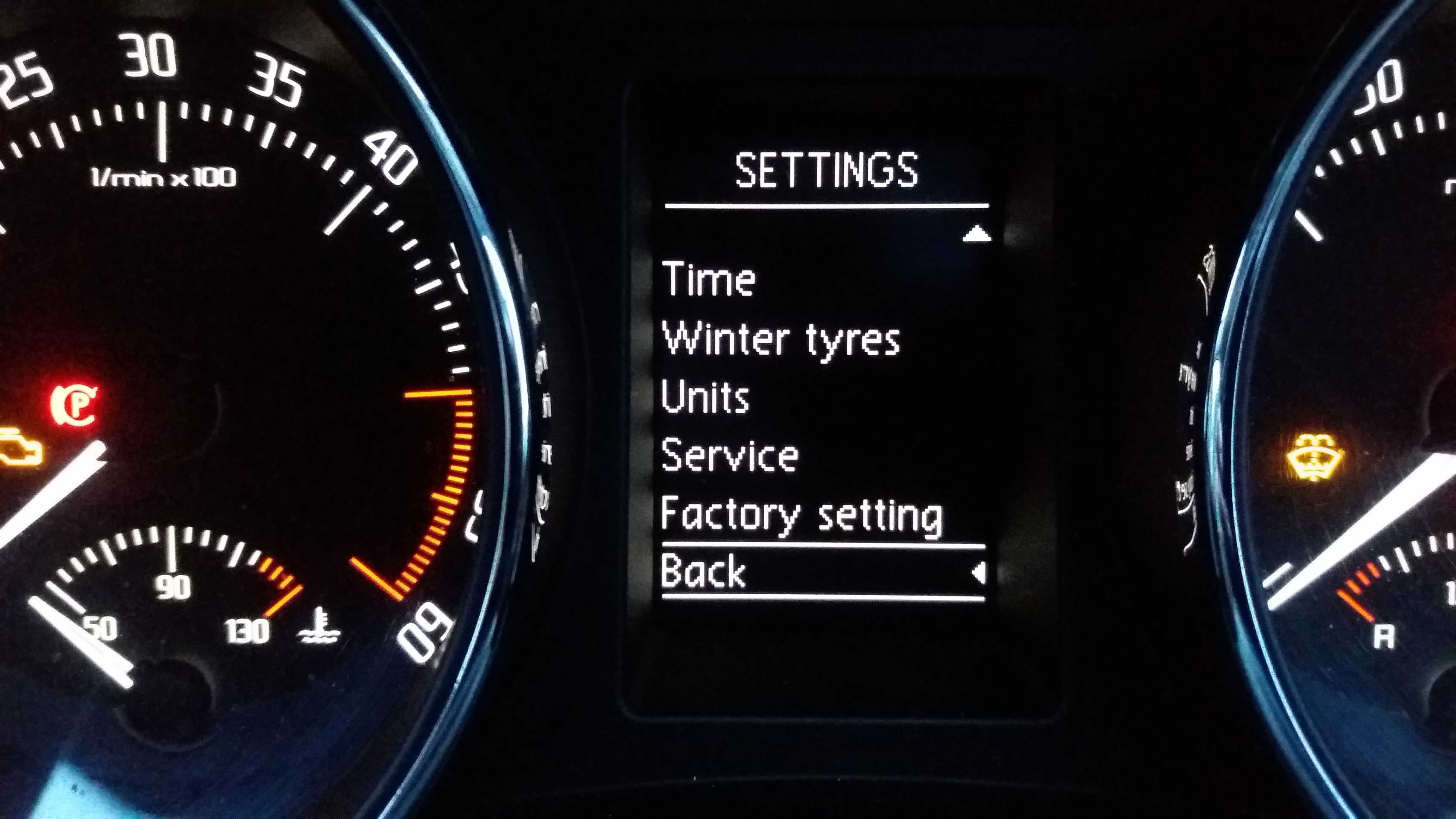 Oil warning light intermitent Skoda Fabia Mk II (20072014) BRISKODA
