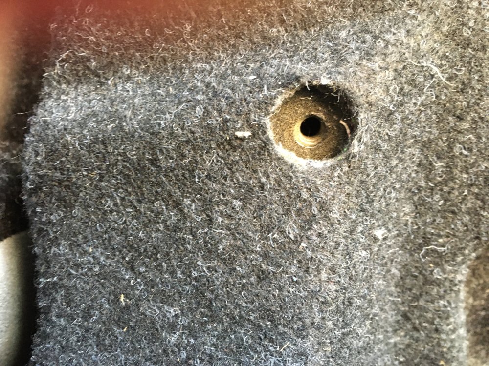 1156215500_Offsidefrontbolthole.thumb.JPG.1f880bab2ff92b6bf5f7bd1abbb970ae.JPG