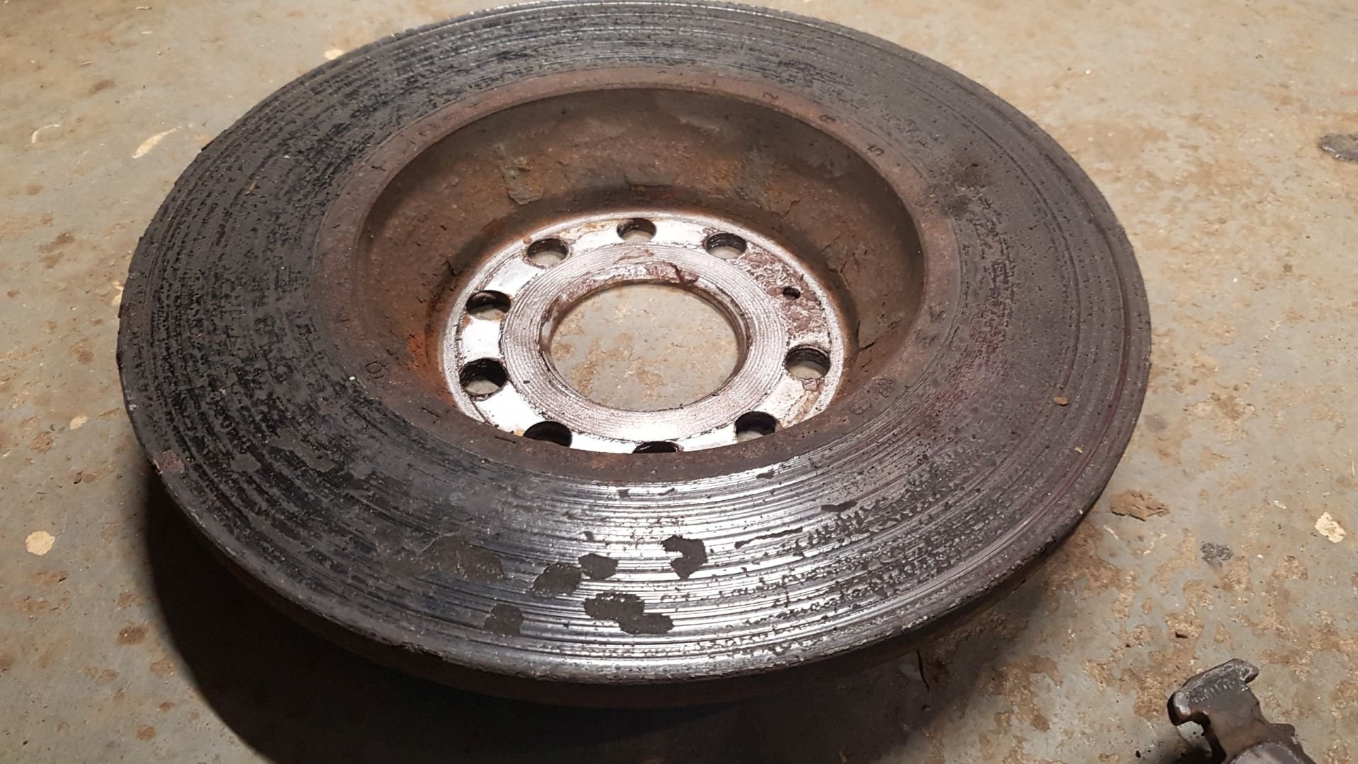 Looks like I'll soon be in the market for new brake pads. Skoda Kodiaq MKI (20172023) BRISKODA