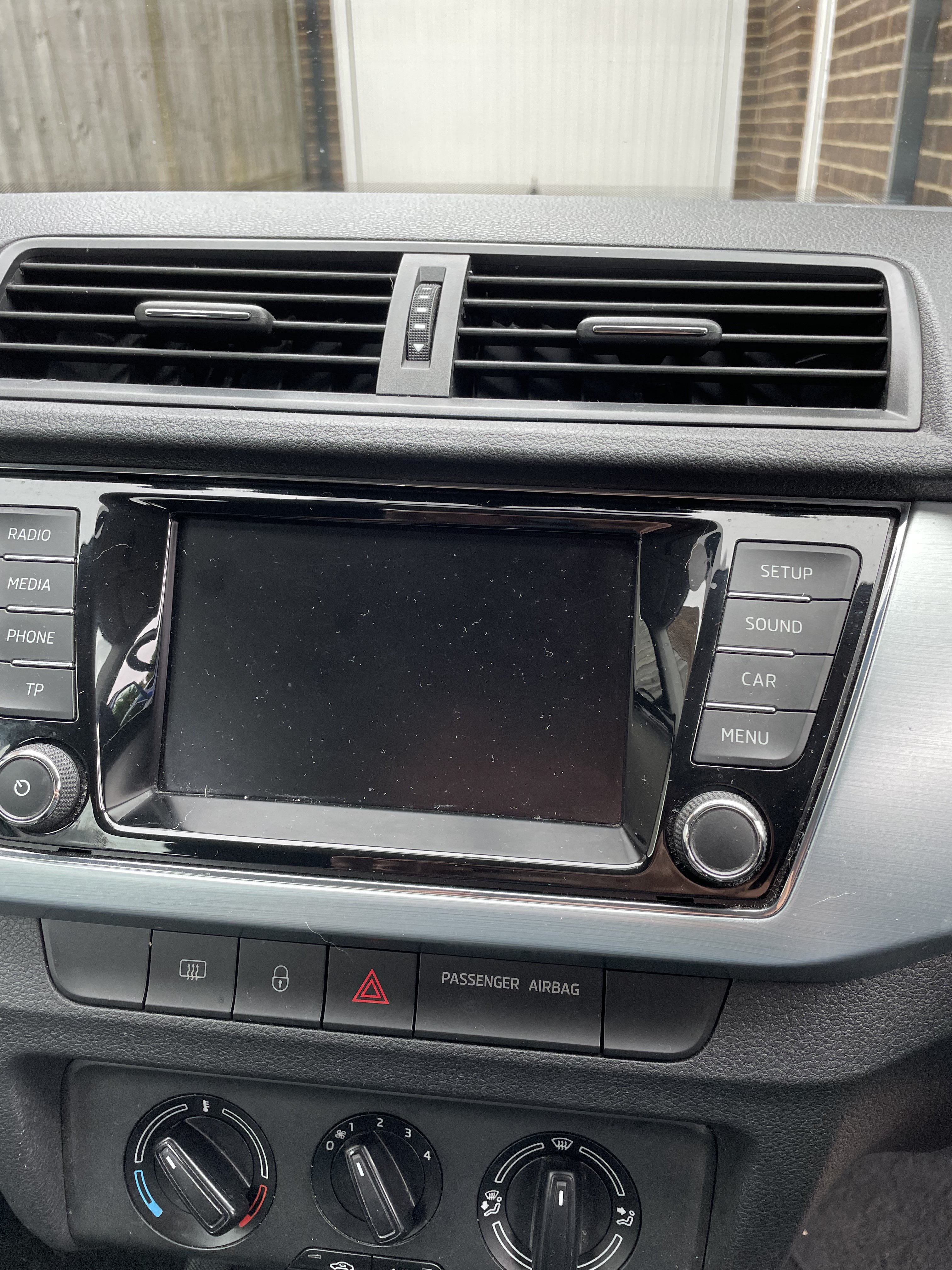 Skoda Fabia 2015 model . Radio/Touch screen error. Emergency upgrade.