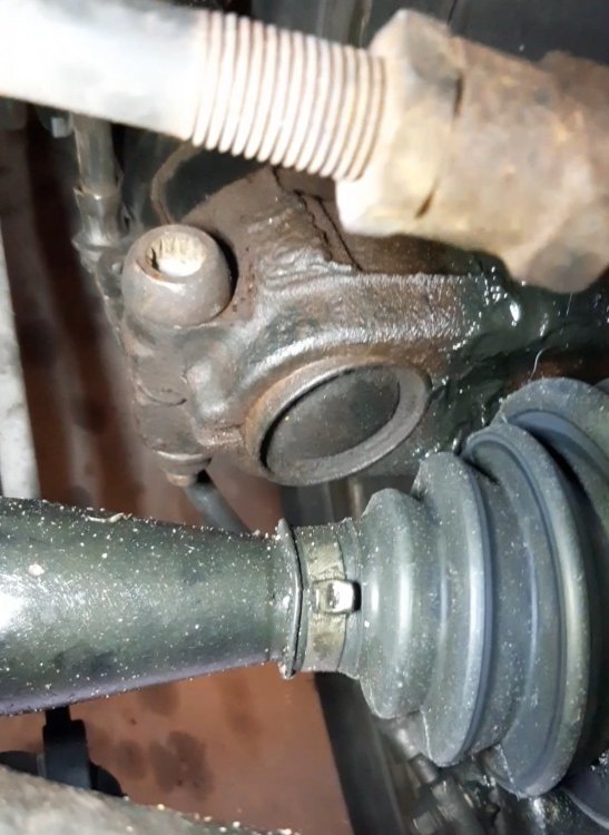 Steering wheel crooked after front springs replaced Skoda Fabia Mk I