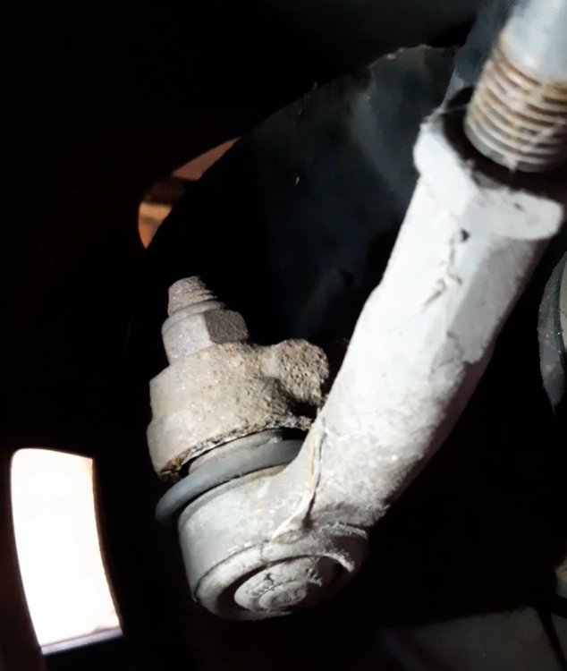 Steering wheel crooked after front springs replaced Skoda Fabia Mk I